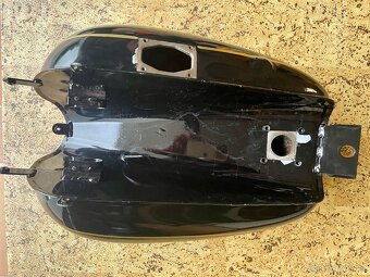 Nová nádrž Jawa Scrambler - 5