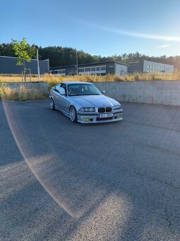 Bmw E36 325i coupe manuál - 5
