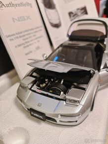 Honda NSX 1992 1:18 AutoArt - 5