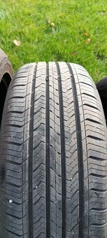 Pneu Maxxis 215/55 R17 - 5