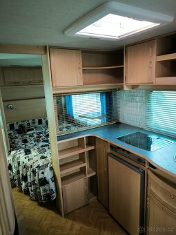Prodáno Karavan Adria Unica 502 - francouzská postel - 5
