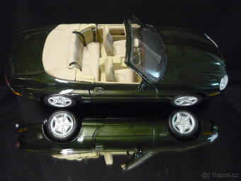 Jaguar XK8 Maisto 1/18 - 5