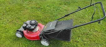 Benzínová sekačka MTD S pojezdem - 5
