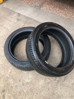 Prodám 2ks pneu Barum 235/45R20WXL - 5