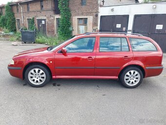 Škoda Octavia Combi 1,6i - 5