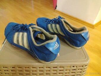 TRETRY DLOUHÉ TRATĚ ADIDAS ADISTAR ST 7,5UK - 5