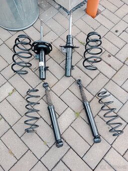 Prodám komplet tlumiče Citroen Peugeot - 5