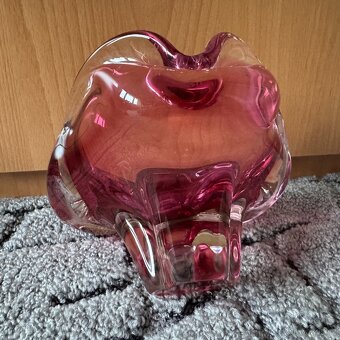 RETRO popelník Hospodka Chřibská - růžový - 5