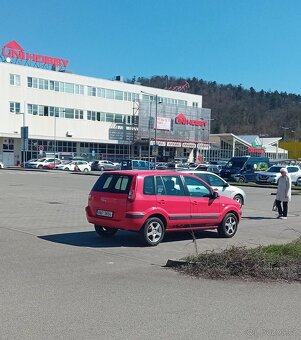 Ford Fusion 1,4 - 5