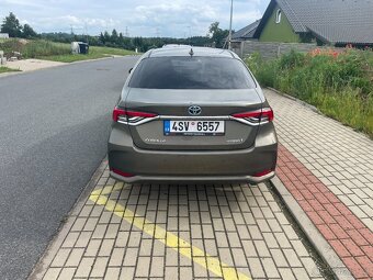 Toyota Corolla 1.8 hybrid (2019) - 5