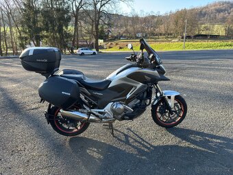 Honda NC700X DCT 35kW 2012 nájezd 22 000 km - 5