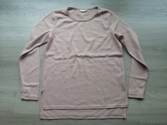 DÁMSKÉ ( DÍVČÍ) OBLEČENÍ VE VELIKOSTI CCA S - 5