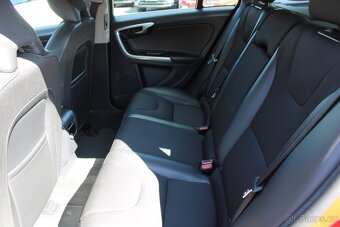 Volvo V60 2,0 D2 ČR,1.MAJ,TAŽNÉ,ROZVODY,2016 - 5