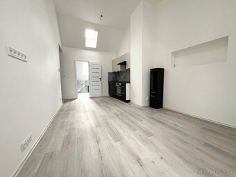 Prodej 2kk 35m2 po kompletní rekonstrukci – Centrum Kolína - 5