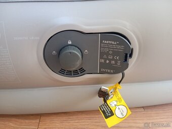 Nafukovaci Postel - Matrac s pumpičkou USB - 5