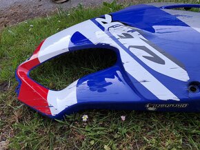 Honda cbr 600 f4i Bocni práva kapota - 5