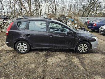 Hyundai i30 CW kombi 1.6d 85kw - 5