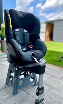 Britax Römer DUALFIX M i-SIZE – Marble Blue - 5