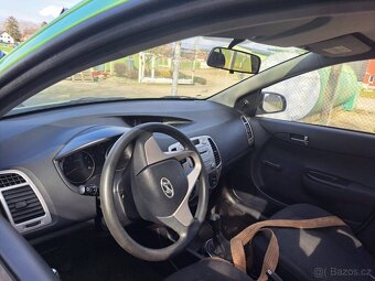 HYUNDAI i20 1.2 57kw G4LA, r.v.2009 - 5