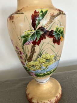 Skleněná secesní malovaná váza. - 5