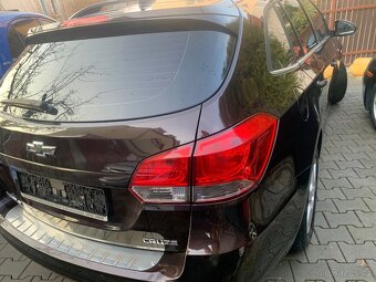 CHevrolet Cruze 1,8 - 5