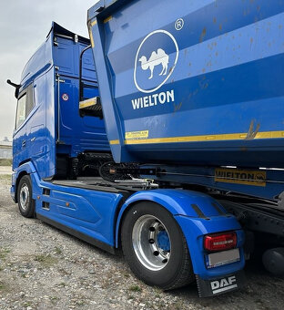 DAF XG+ a sklápěcí návěs WIELTON - 5