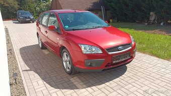 FORD FOCUS kombi 1.6i-74KW-benzín-GHIA - 5