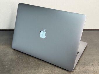 MacBook Pro 13'' 2020 i5 / 16GB / 512GB SSD / Space Gray - 5