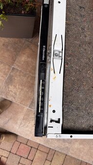 Myčka Electrolux vestavná 60cm - 5