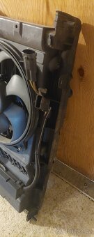 Peugeot 307 kompletní chladičová stěna včetně chladičů. - 5