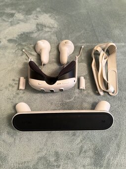 Meta Quest 3 512GB + nabíjecí podložka - 5