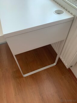 Ikea stůl MICKE 142x50 cm - 5