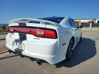 Dodge Charger SRT 8 - 5