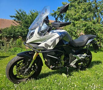 CFMOTO 650 MT - 5