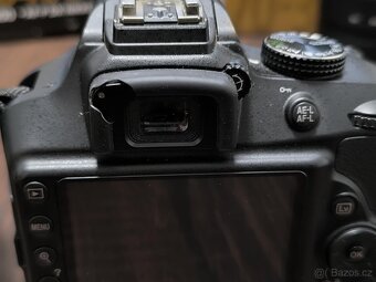 Nikon D3400 + 18-55 mm af-p vr + 70-300 mm af-p vr - 5