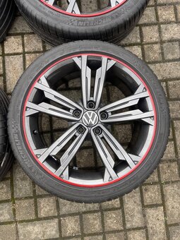 ORIGINÁL Alu Volkswagen SEVILLA R18, 5x112 - TOP STAV, LETNÍ - 5
