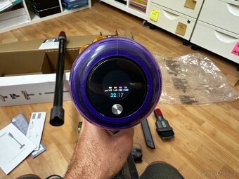Dyson V15 Detect Absolute - jen vyzkoušený - 5