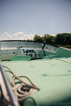 motorový člun Aquaviva Nouvo 6 osob, 4,2L V6 OMC - 5