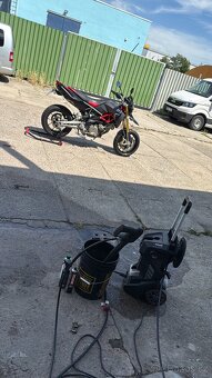 Aprilia Dorsoduro Factory 750 - 5