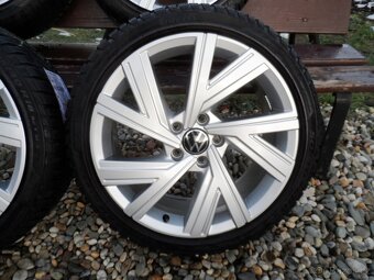 Originál Alu VW +Zimní Pneu Pirelli 225/40/18, ET 51 5X112 - 5