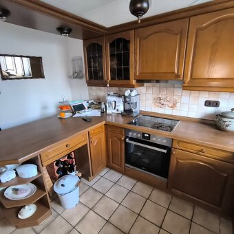 Prodám použitou rustikální kuchyni - 5