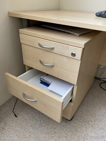 Rohový kancelářský stůl s kontejnerem - 5
