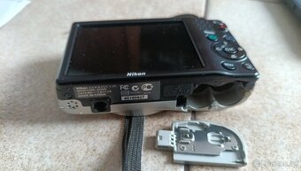 Zdarma funkční Fotoaparat Nikon Coolpix ulomená dvířka - 5