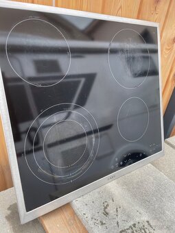 Sklokeramická varná deska AEG - 5