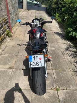 Aprilia Tuono V4R - 5