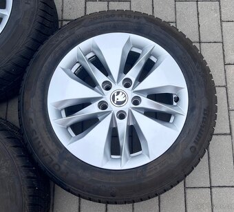 Octavia IV - 16 Twister + zimní 205/60 R16 Barum 8-9mm - 5