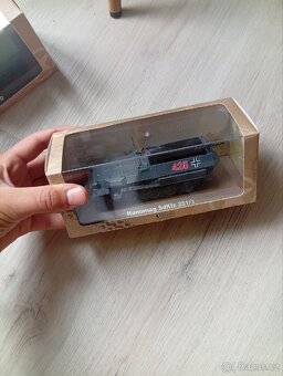 2 modely autíček 1:43 - 5