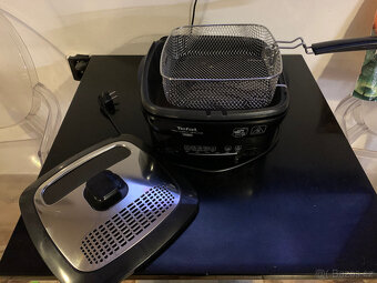 Fritéza Tefal Versalio deluxe 7v1 + 2 další vnitřní nádoby + - 5