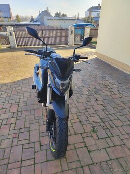 Honda Hornet 750 - 5