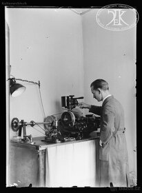 Lihýřové vahadlové historicke hodiny pendlovky Swiss made - 5